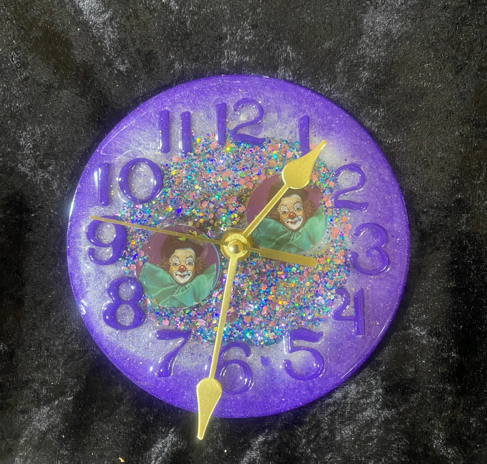 Small Custom Resin clock Resin/Epoxy (Customizable)